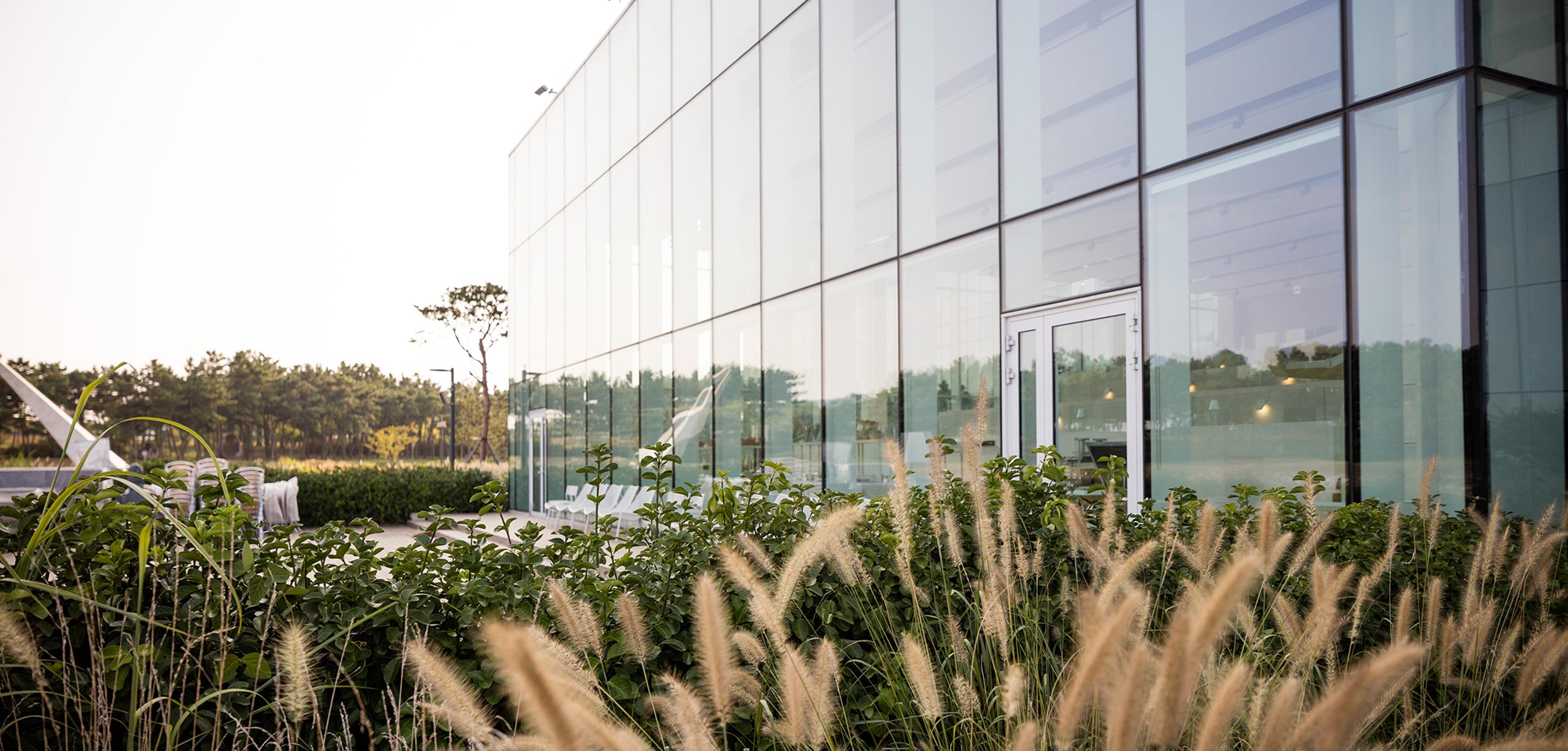 Nest Hotel Inčchon Exteriér fotografie The building of the National Institute of Nanotechnology