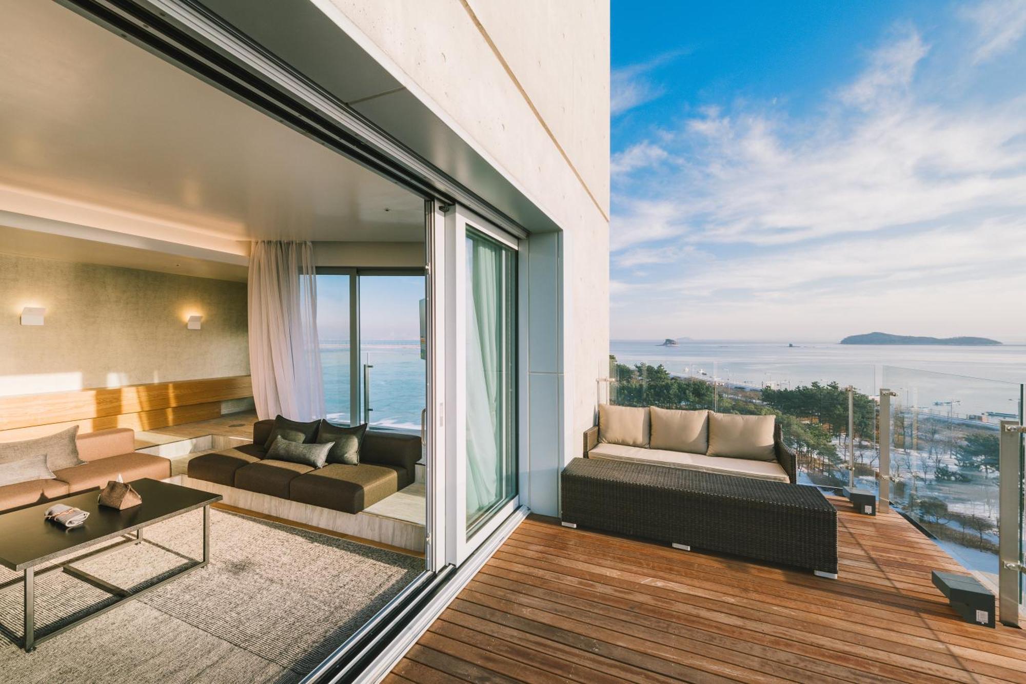 Nest Hotel Inčchon Exteriér fotografie A suite at the hotel