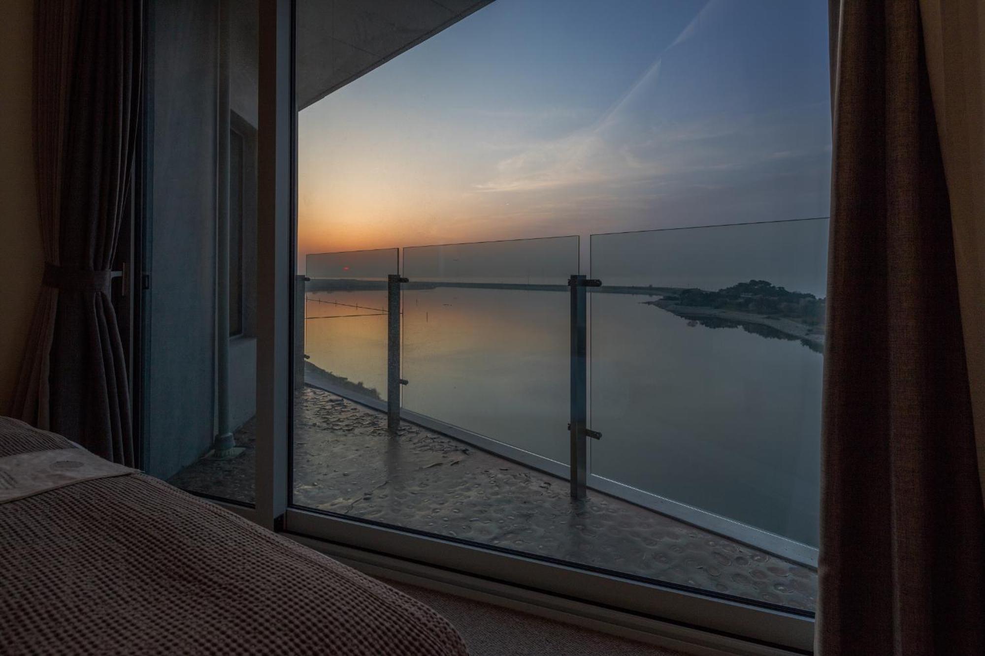 Nest Hotel Inčchon Pokoj fotografie Sunset at the hotel