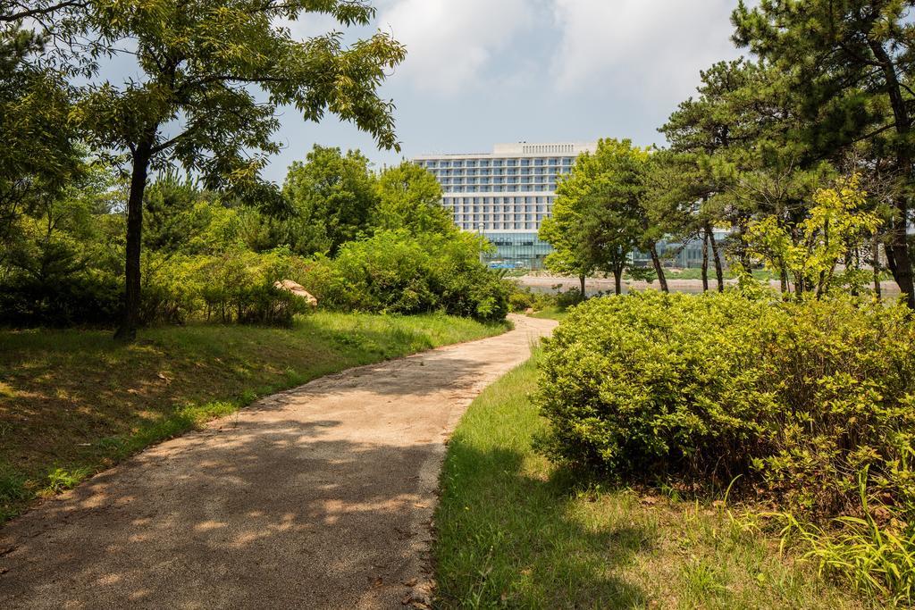 Nest Hotel Inčchon Exteriér fotografie The campus of the university