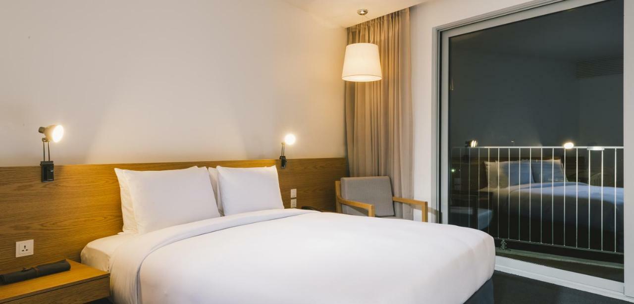 Nest Hotel Inčchon Exteriér fotografie A room at the hotel