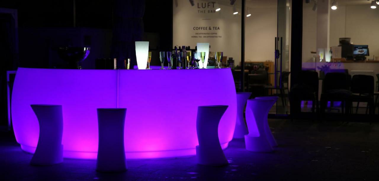 Nest Hotel Inčchon Exteriér fotografie The bar at the Lift Film Festival